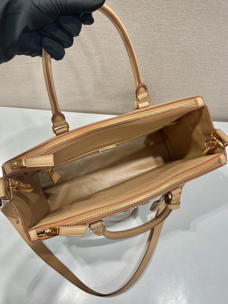 Pra*a top handle bags